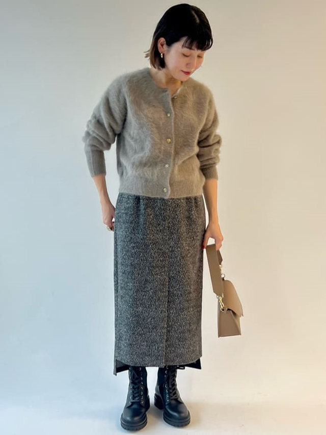 护肤品 到了50、60岁年纪我也这么穿：衣服简约，头发蓬松有型，时髦气质