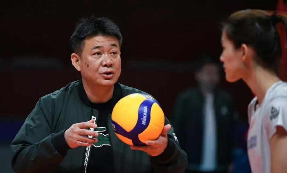 蔡斌|蔡斌专访：合约到巴黎、压力大也要上、训练营40人、给年轻人机会！
