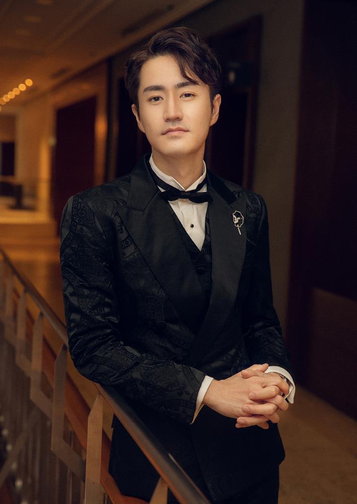 杨玏|杨玏：从小童星到实力派演员，成为父亲骄傲，如今事业爱情双丰收