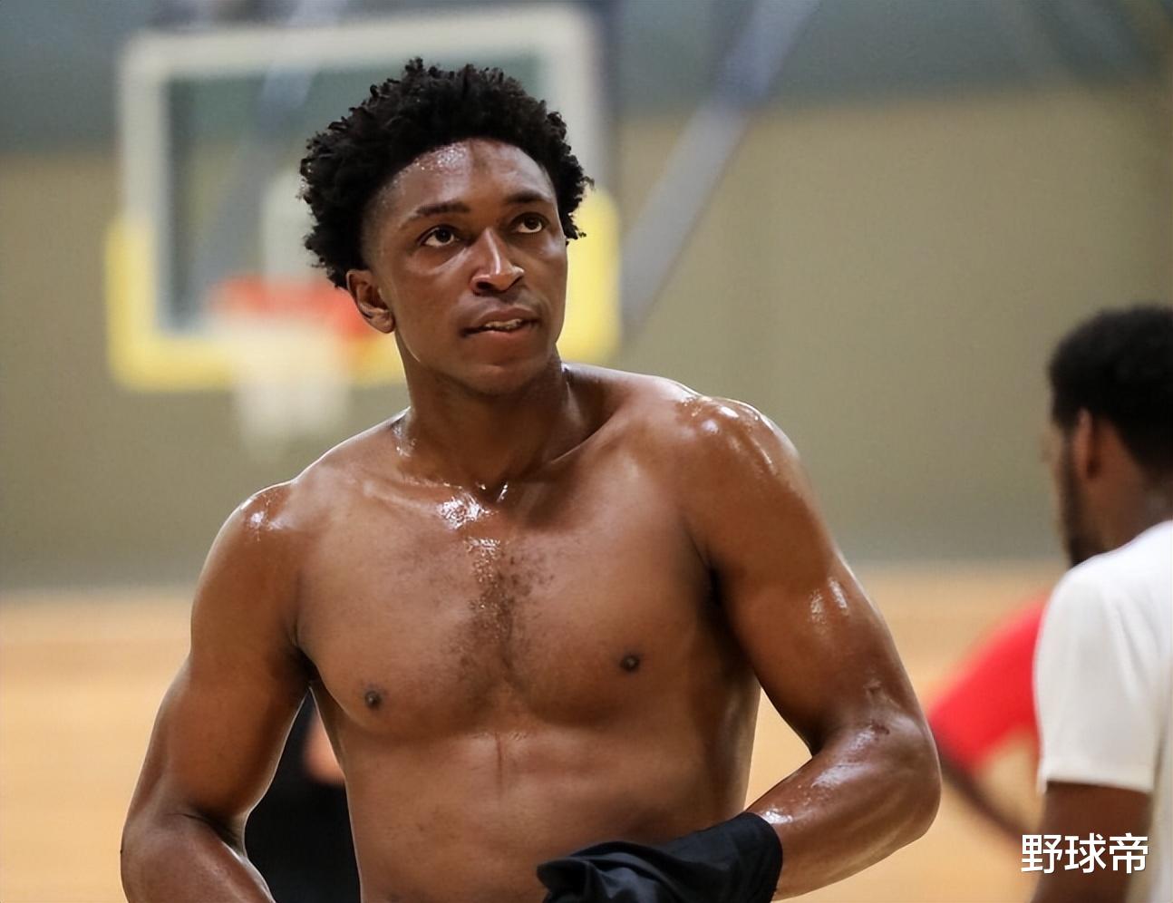 又交易!连续打了7年NBA,被交易4次!全美第一前锋,咋就没人培养?