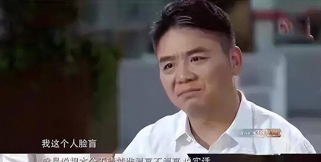 章泽天|章泽天刘强东开心逛街，面对明州事件无压力，夫妻秀恩爱画面曝光