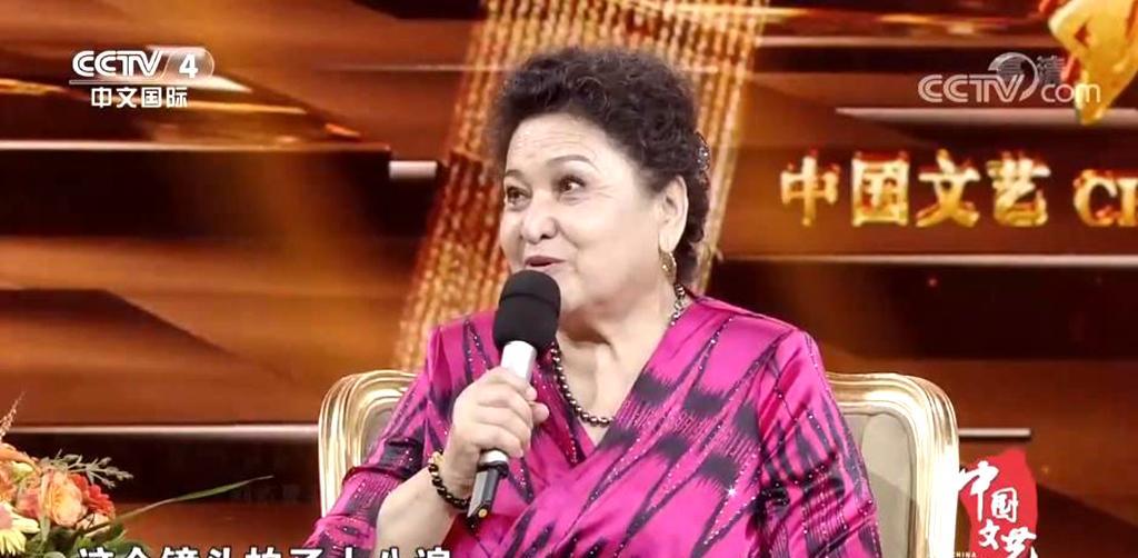 阿依夏木|“真古兰丹姆”阿依夏木最新现身，当年明星，憾未从影，47岁病退