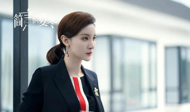 恋爱脑|《简言的夏冬》剧情拖沓,全员恋爱脑,这走向令人唏嘘!