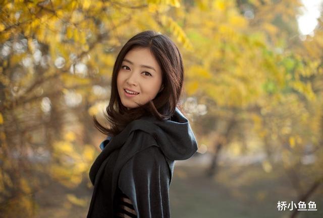 蒋欣|“戏好人糊”蒋欣:为赵丽颖仗义执言,却因耿直毁前程?