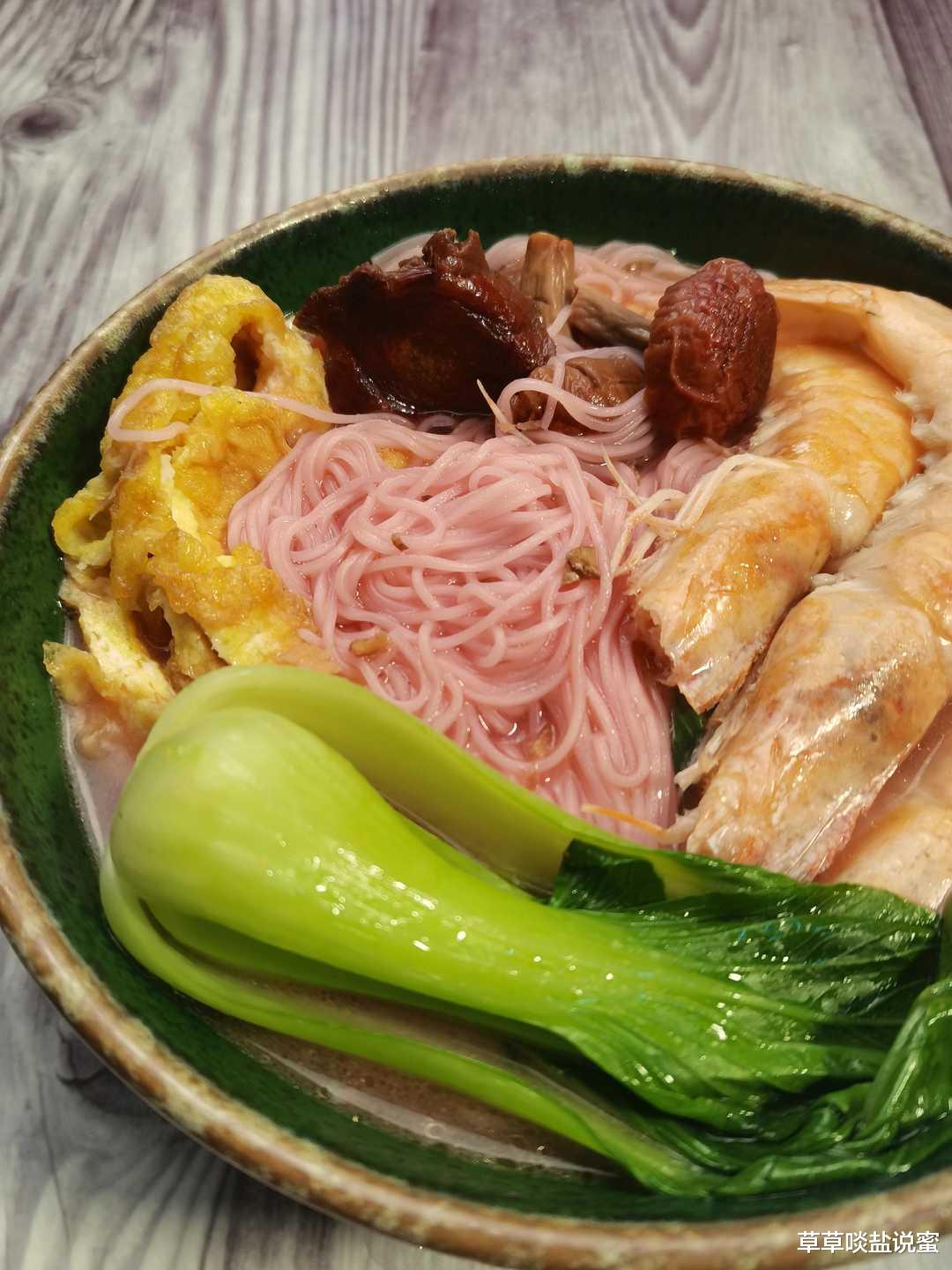 羊来了不可怕,吃饱饭提高免疫力,福建菜红菇捞面线,助你渡疫情