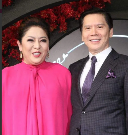 向华强|40年他做到了，两个人相濡以沫，向华强身边永远是向太