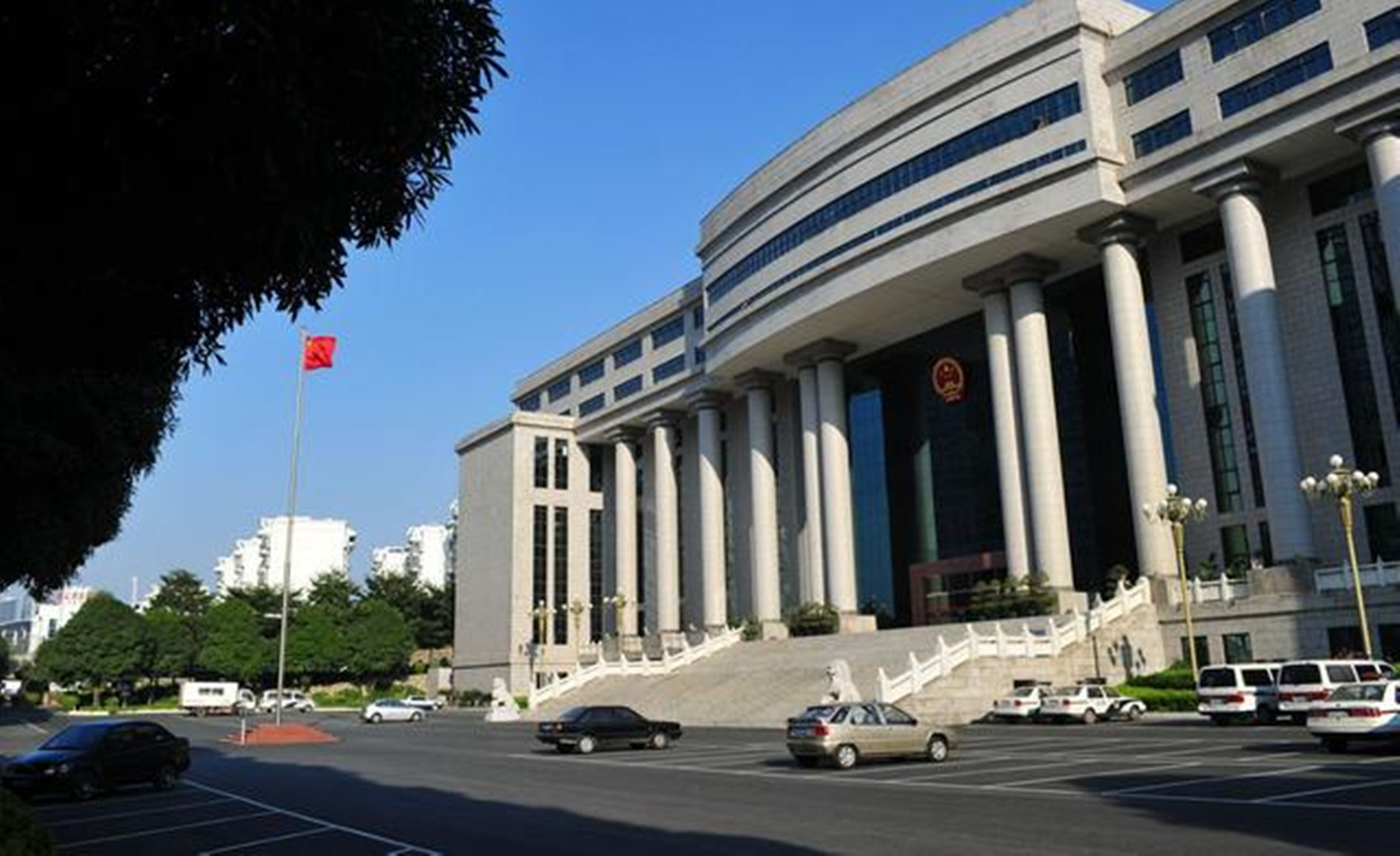 广西:男子遭抢劫后死亡,被告不满14岁免刑责,看网友如何评论