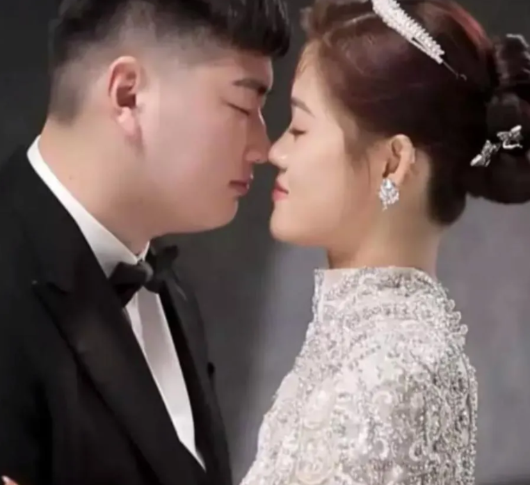 朱之文|大衣哥儿子疑似今天结婚,陈萌晒婚礼视频,规模远不如陈亚男时期