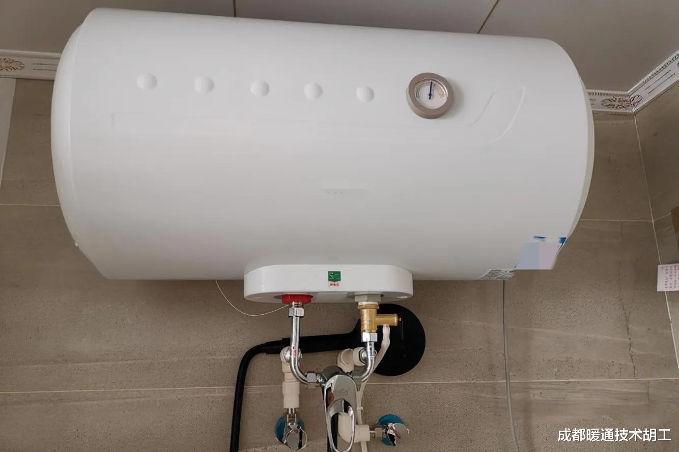 飞利浦|空气能热水器和电热水器哪个更省电?为何空气能热水器使用者很少