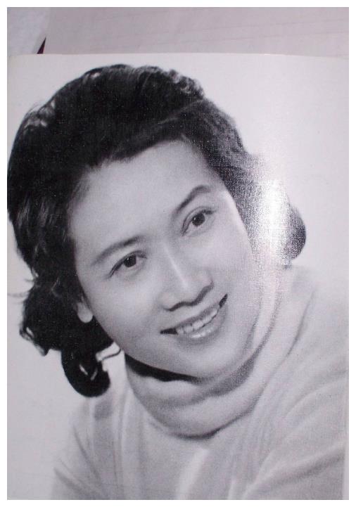 歌唱家朱逢博：一生演唱上千首歌，丈夫去世后，苦守丈夫骨灰14年