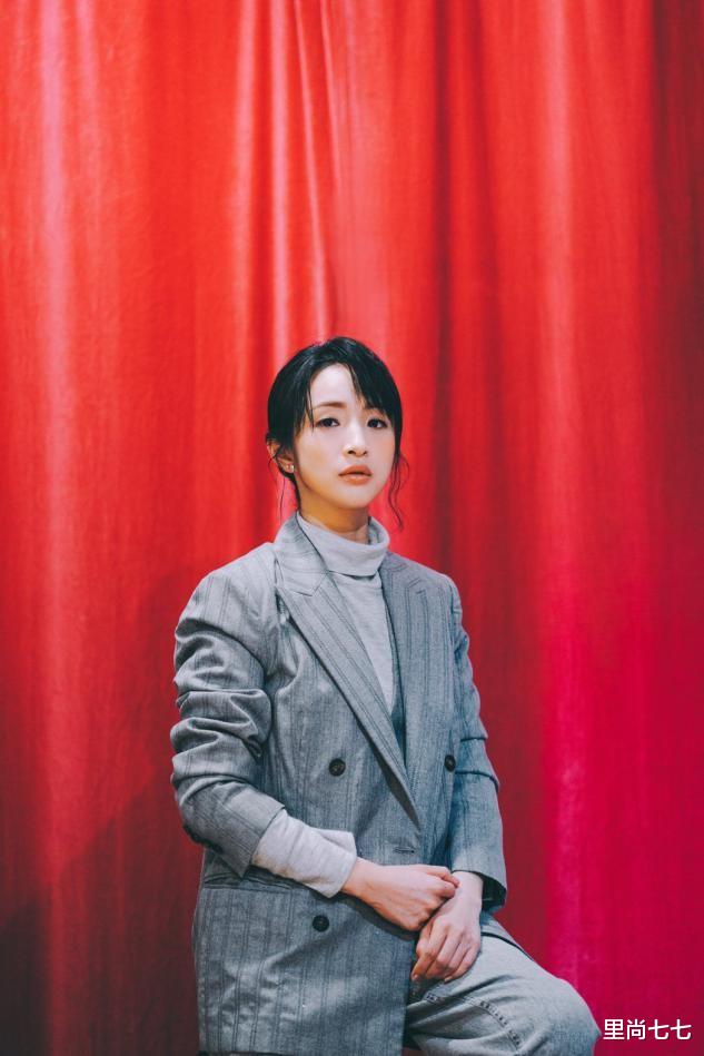 林依晨|林依晨产后捞金,发际线后移严重老太快,苹果肌下垂一脸苦相