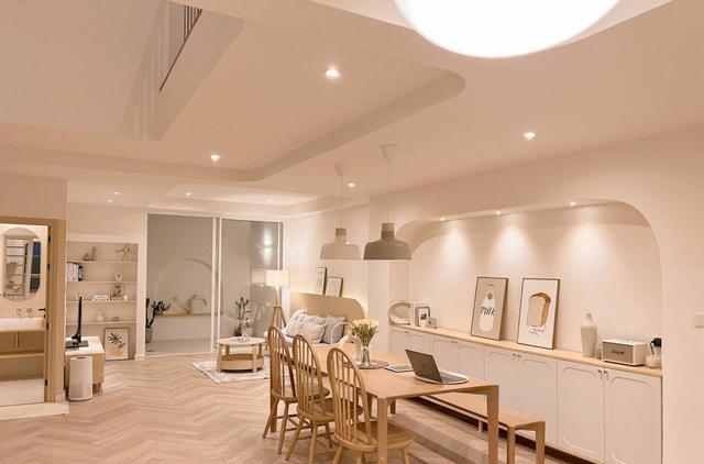 2层小洋房,“清汤寡水”的设计,说不出来哪里特别,但就是喜欢