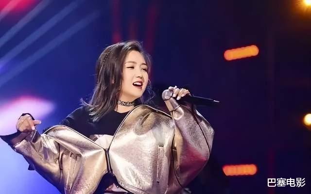 何洁|过气女明星的窘迫：没工作、变脸被嘲、直播尴尬，为何混到这一步