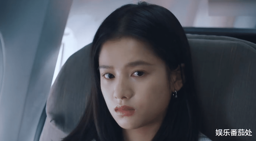 张婧仪|长得一般就说自己的“钝感美人”,内娱是懂营销的