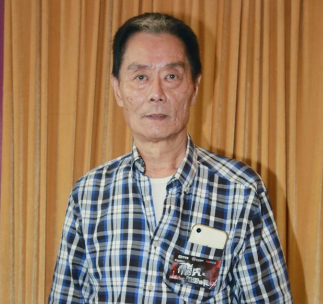 徐忠信|徐忠信葬礼，钱小豪林家栋，为其扶灵柩，众人冒雨送别神色哀伤