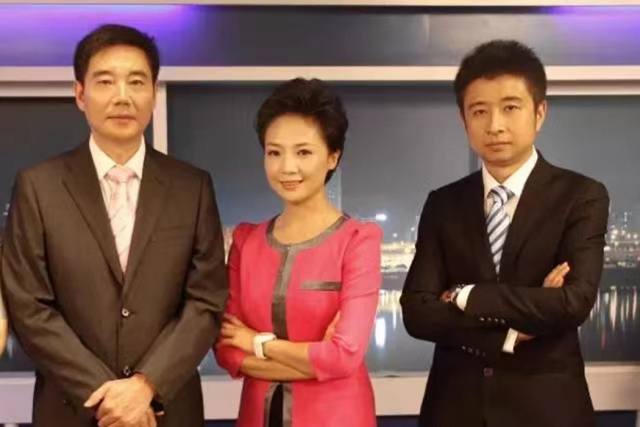 主持人|60岁成都名主持吕冲因病去世！生前消瘦满头白发，好友悲痛悼念