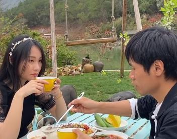 马尾辫 皮酱夫妇:全网女人都想嫁的男人,把妻子宠上天,被称为男德典范