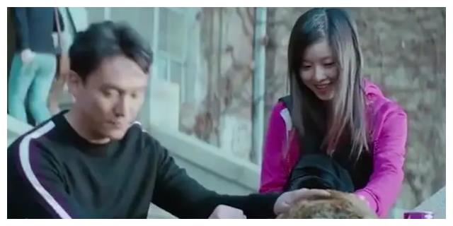 章泽天|章泽天的爽文人生,忍辱负重不离婚,换来28岁1880亿身家