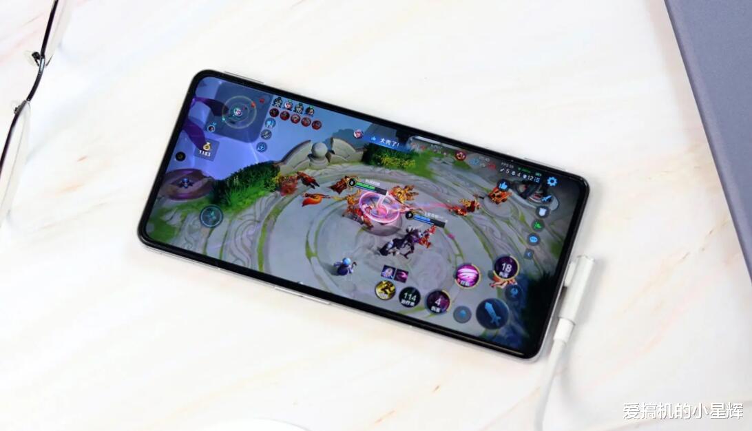 天玑9000|天玑9000性能到底如何？看看鲁大师、安兔兔怎么说？