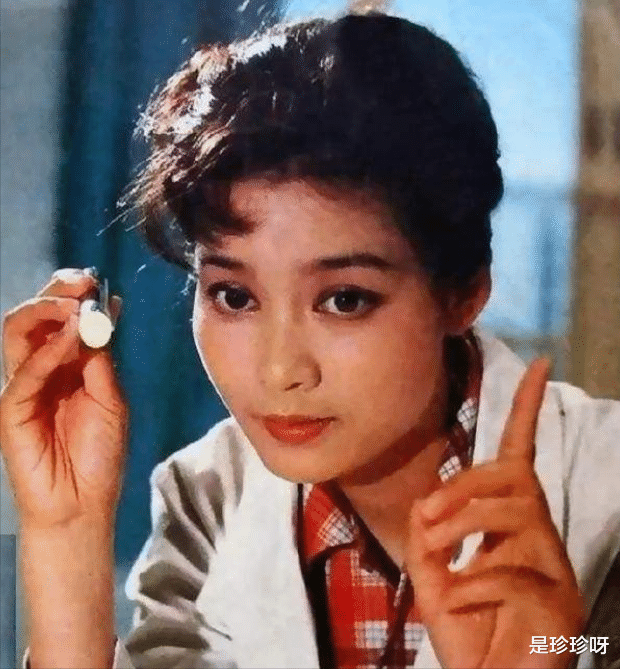 潘虹|潘虹:离婚35年还忘不了米家山,67岁无儿无女,如今她后悔了吗?