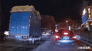 “新房子有这么个角落，该怎么装修？”网友：这是庙吧？哈哈哈