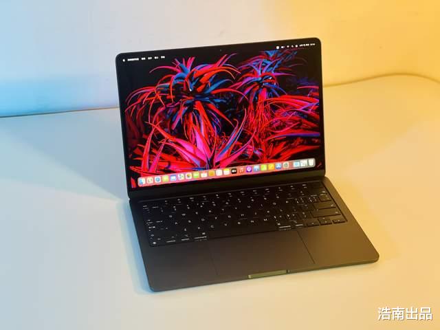 MacBook Air|9499元MacBook Air M2午夜色开箱体验,贵这么多值得吗?