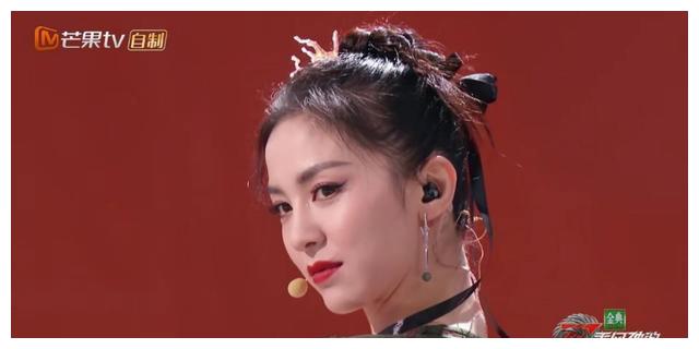 唐诗逸|《乘风破浪》三公演出，《佳人》出奇迹，唐诗逸真的会发光