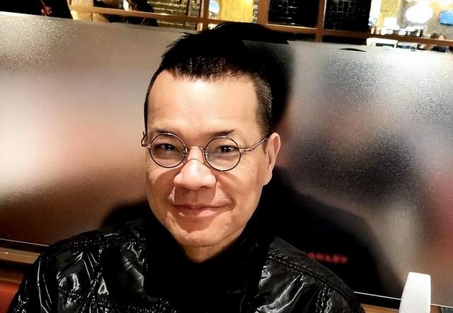 洪朝丰|他曾是著名主持,富婆包养10年后精神失常,60岁看破红尘出家修佛