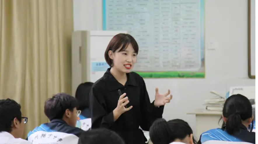 教师|取消老师寒暑假带薪的呼声高涨,老师举双手赞同,家长该慌了