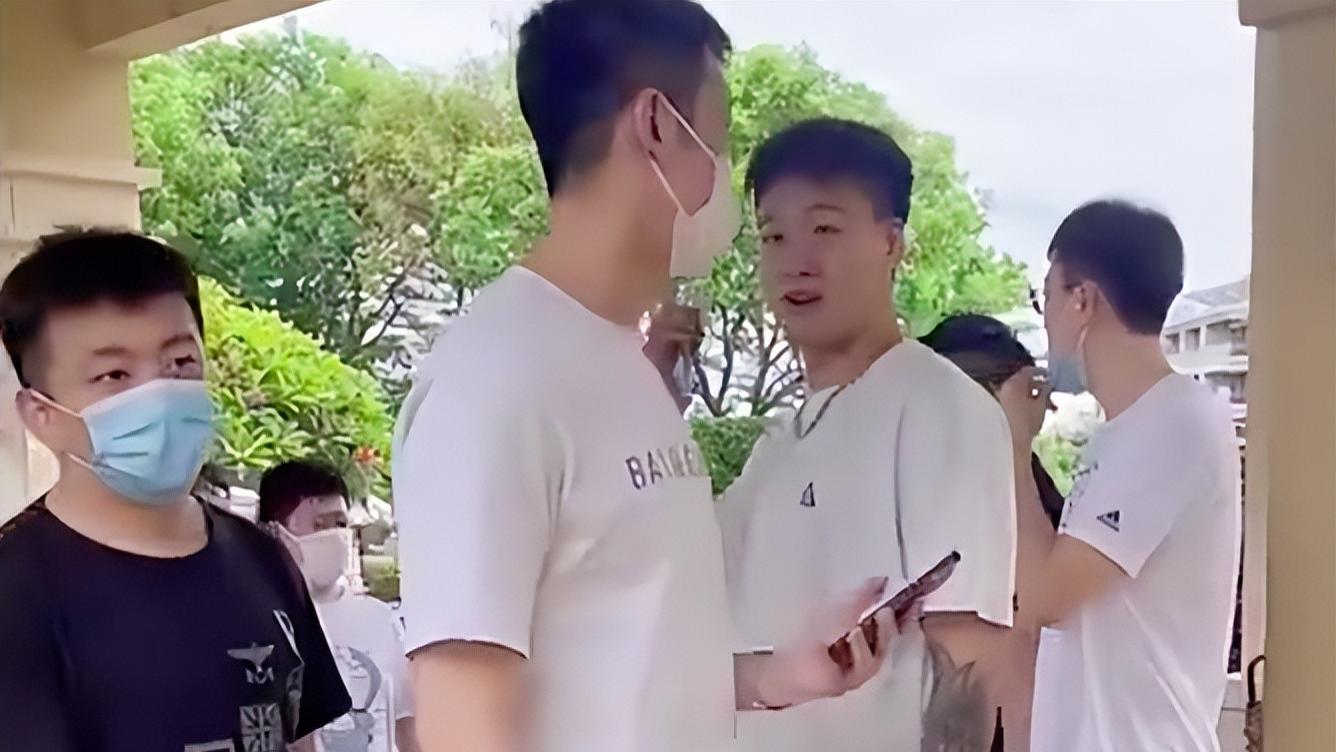 赵继伟|关系真铁！赵继伟：老叔你帮忙照顾一下大伙 郭士强头也不回：你就甭管了