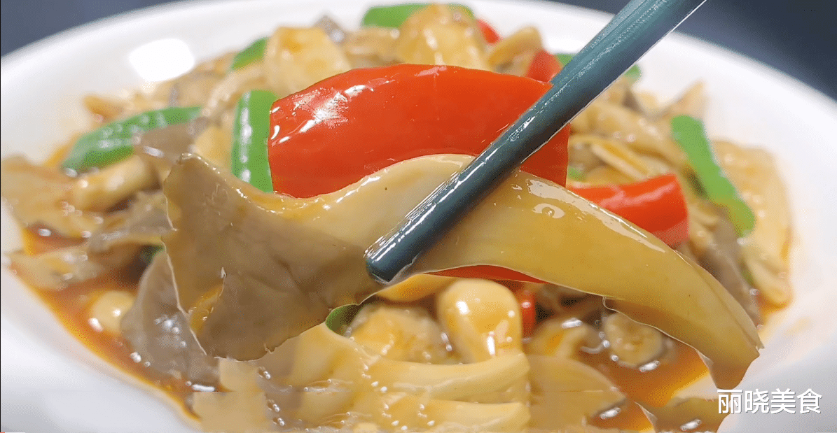 不想老得快，建议女人，吃6种天然食物，激发“雌激素”，显年轻