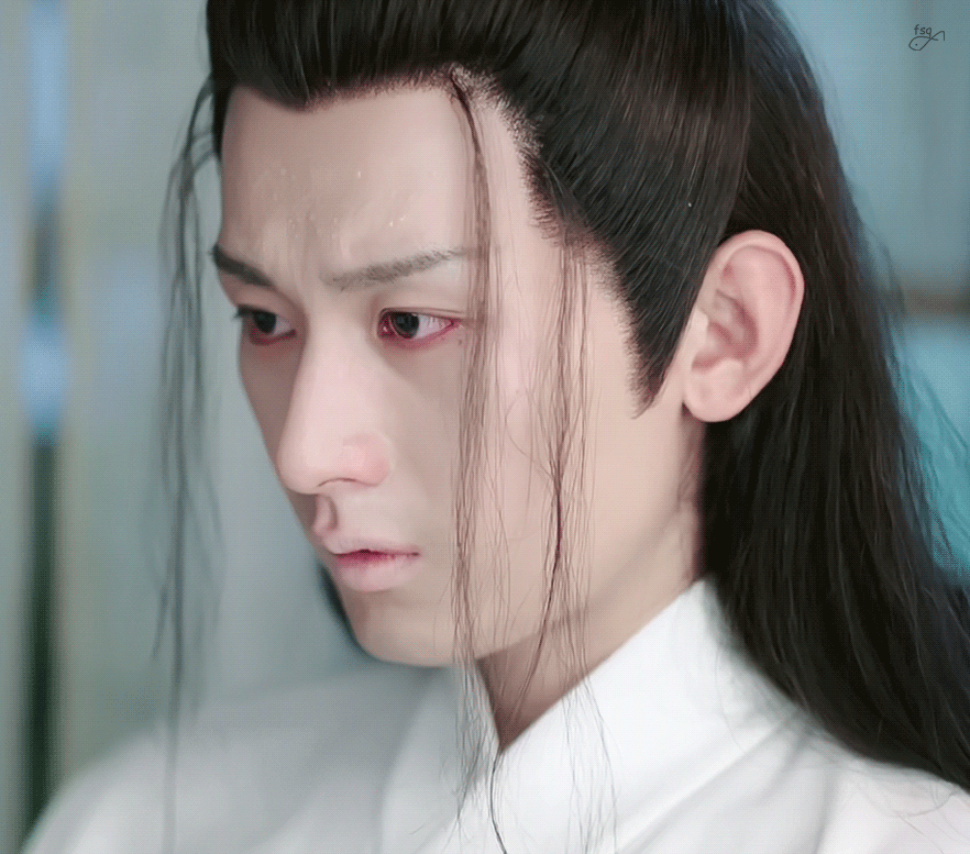 许凯|“龙须刘海”不要轻易尝试!有人仙气飘飘,有人酷似蟑螂精转世