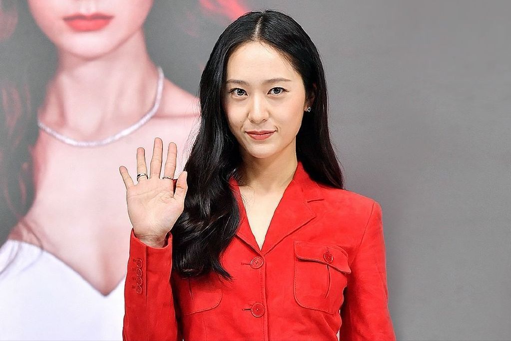 李蜜|《疯狂爱情》首播：剧情浮夸，脸谱化人设引网友吐槽