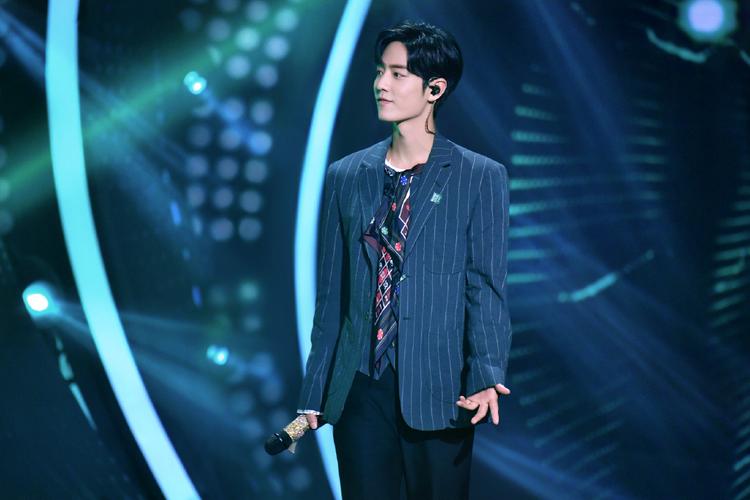 肖战|人在剧组神隐,歌在国际获奖,《光点》正为肖战的人气开疆拓土!