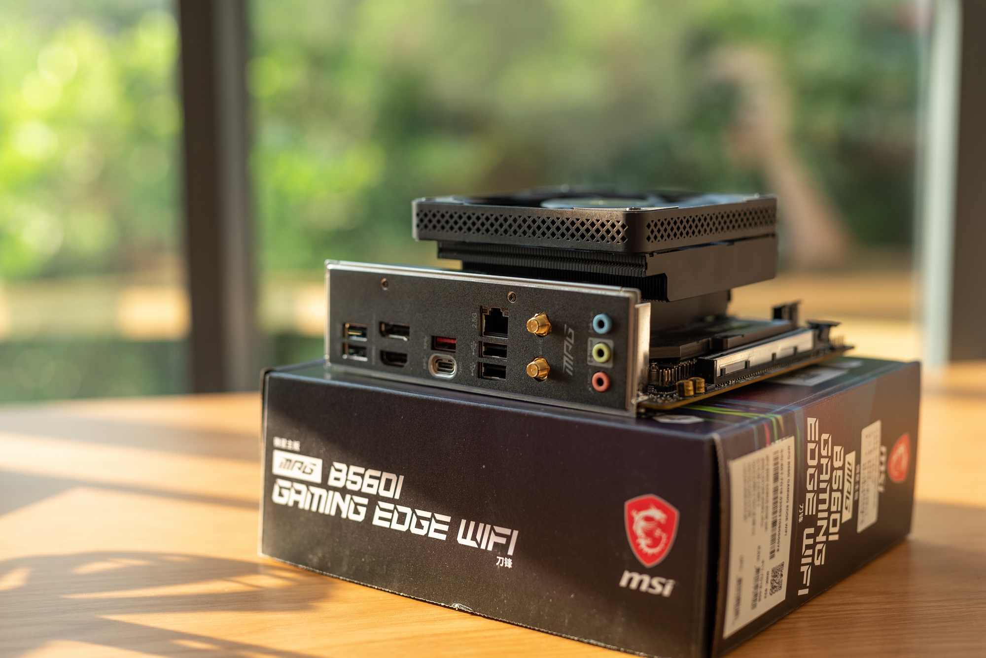 显卡|显卡扩展坞才是ITX主机的正确打开方式？