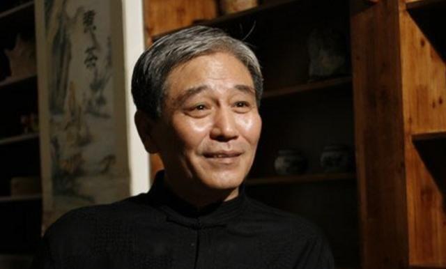 戏曲|戏曲、曲艺名家当如康万生、马志明一样，不仅艺术高并且还接地气