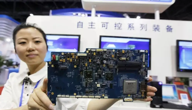 龙芯|何止自研架构，龙芯中科传来好消息，胡伟武说到做到