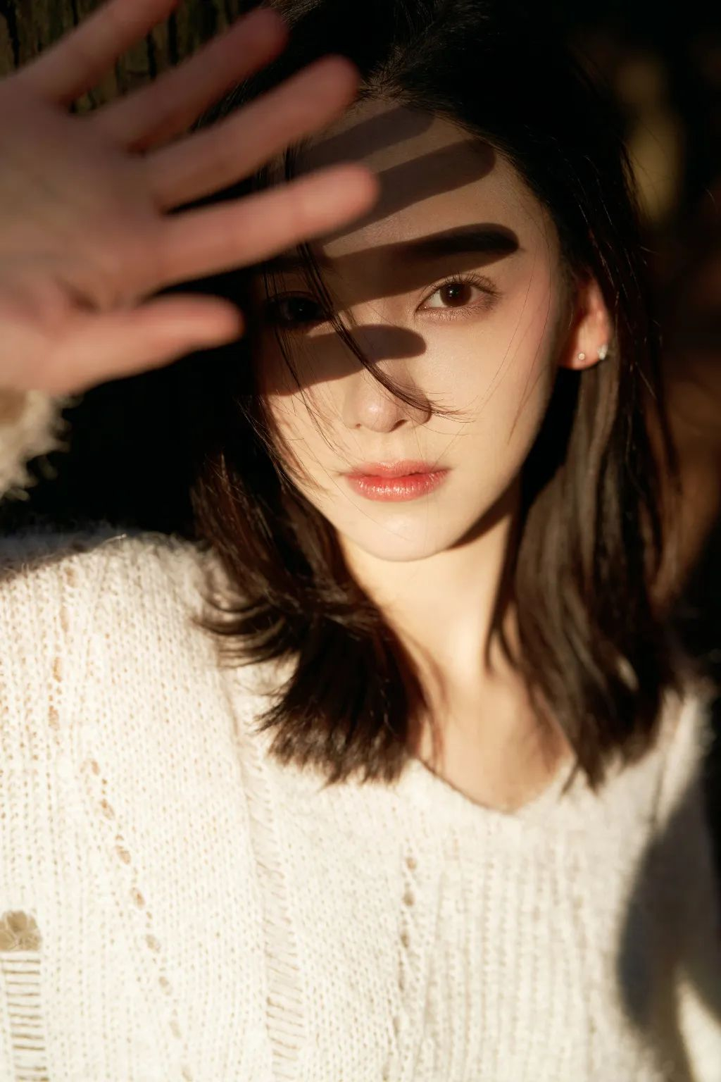 董宇辉|李沐宸,《梦华录》里的“葛招娣”,换回现代装的她,美出新高度