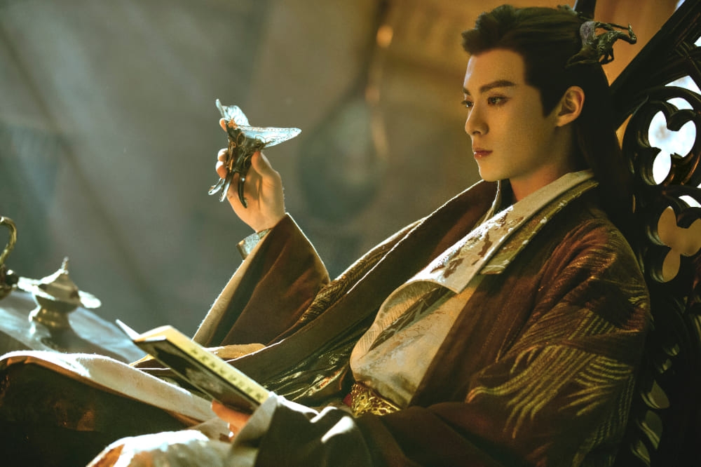 王鹤棣|王鹤棣《苍兰诀》完结热度不减9月涨粉500万　他暖心照顾老戏骨这举动全网大赞