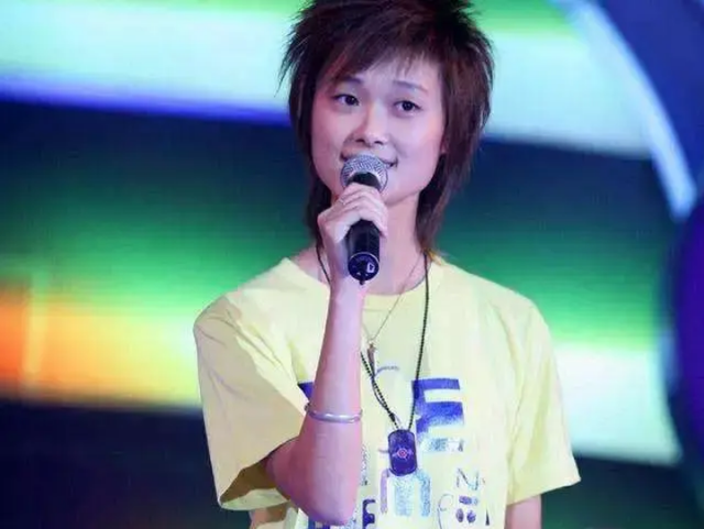 曾轶可|想成为第二个李宇春,没实力还不低调,曾轶可3年两次幺蛾子事件