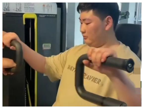 朱之文|大衣哥拿1万元解决小伟缺陷问题，前妻已离婚，现任陈萌还蒙在鼓里