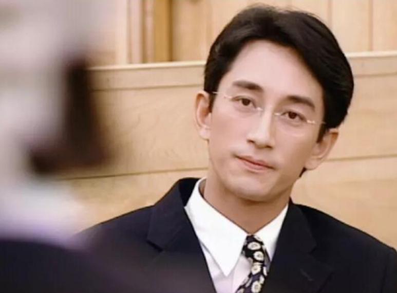 吴启华|著名演员吴启华：曾出演“方唐镜”，两婚两离，独自抚养孩子长大