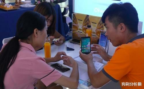 荣耀magic3|手机店里大多向顾客推荐vivo和oppo,不仅仅是加价这么简单