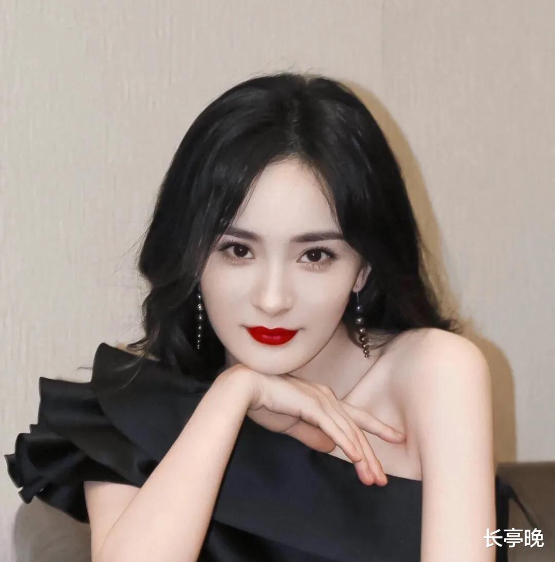 杨幂|杨幂爱他入骨,为何换不来真心呢
