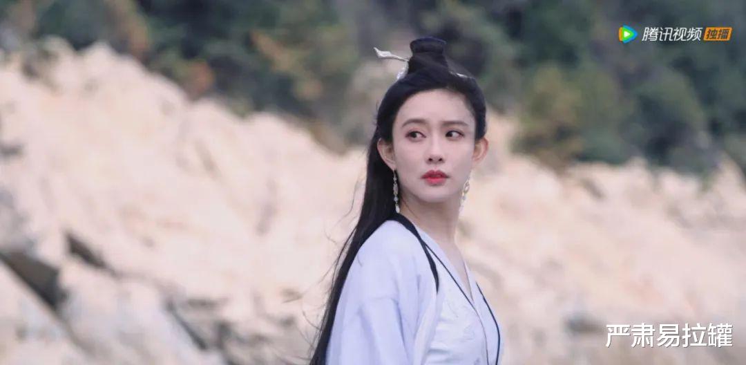 杨超越|李木戈，用杨超越曾舜晞做了个PPT