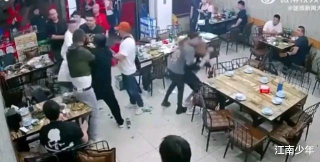 唐山被打女孩为什么突然疯了般跑向胡同?难道真有不为人知的后续