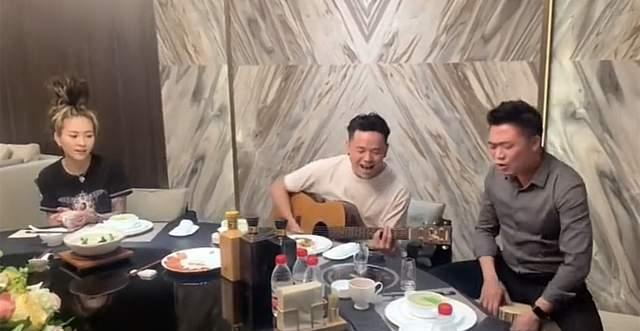 汪峰|恭喜!汪峰战队成员张恒远毕夏结婚,女方花臂抢镜,汪峰本人缺席