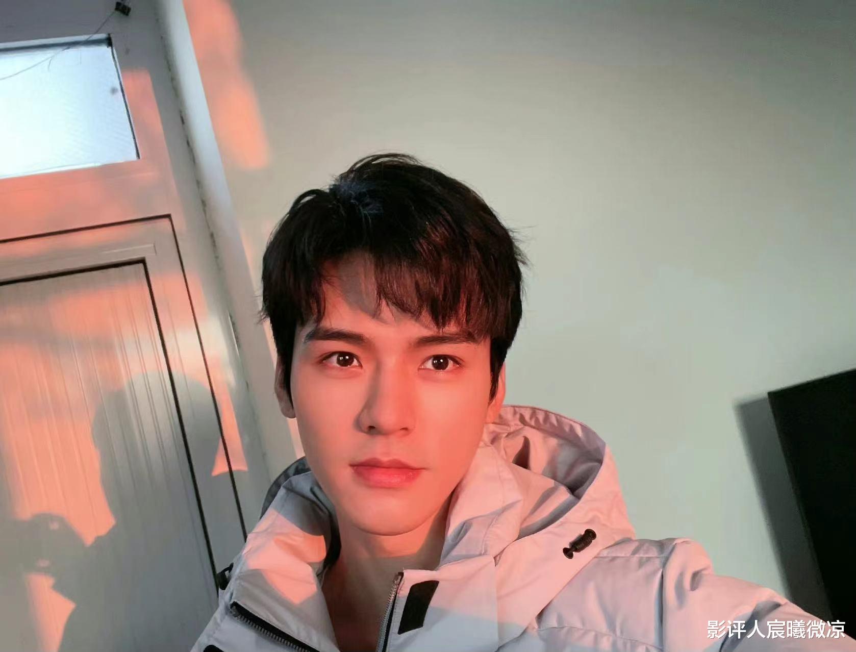 龚俊|龚俊被人肉后，社交平台删除家人信息，“戴面具”成明星必修课