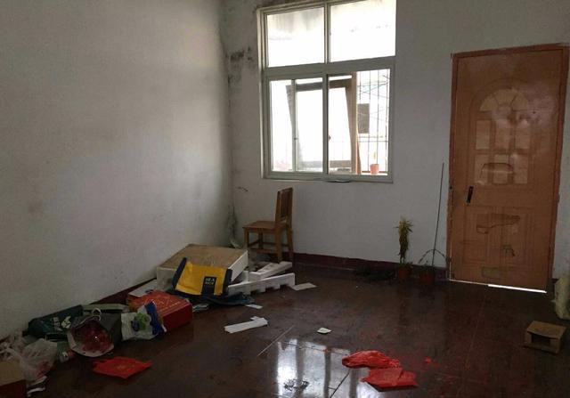 400元租的小破屋,被我花1000元改造,房东看完笑了,说能租八百