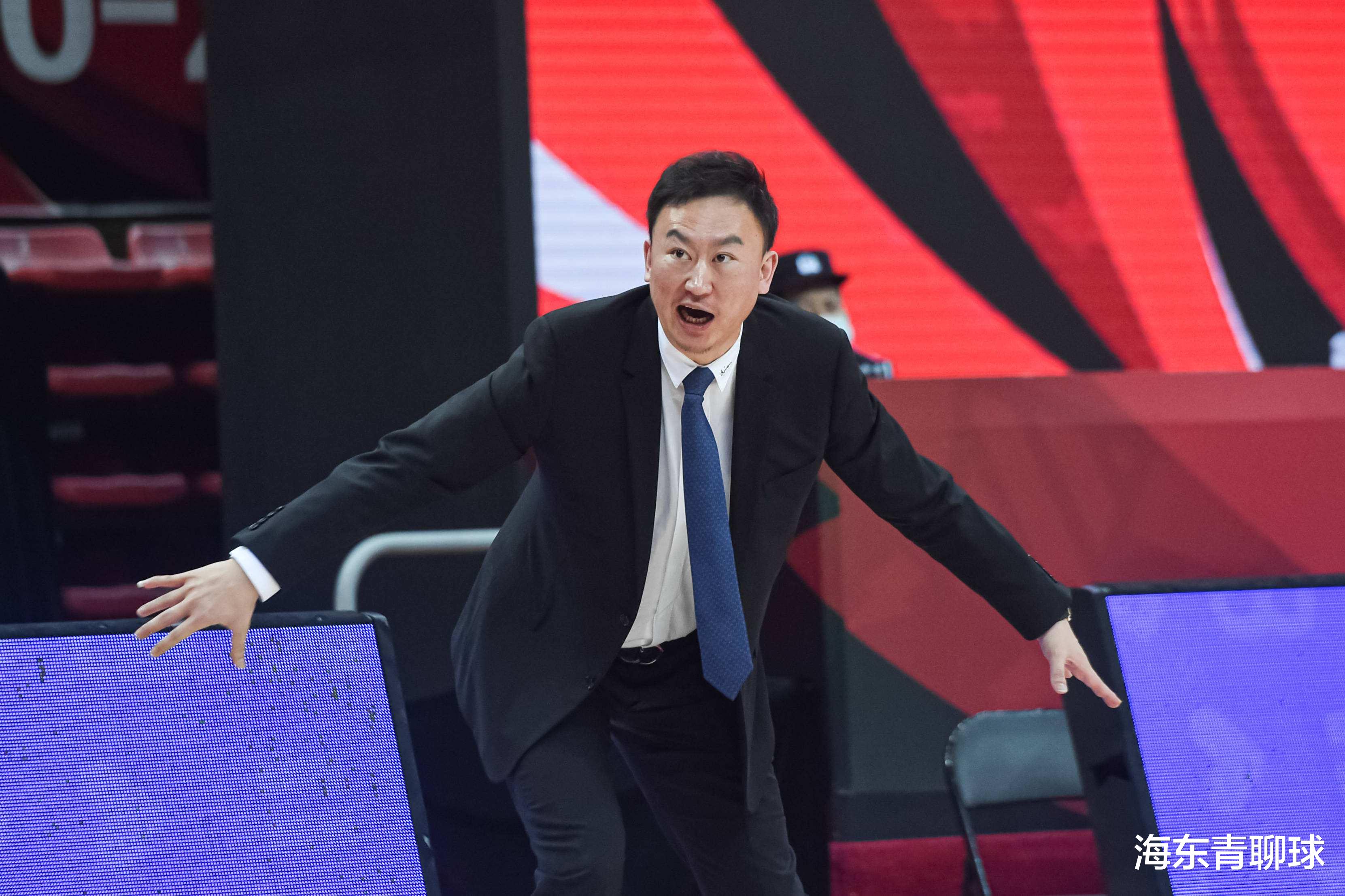 山东男篮|CBA五位下课主帅，哼哼指导最抢手，彪哥无人问津，锁子难以就业
